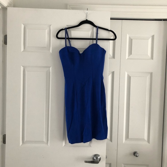 Dress Guess - Picture 2 of 2